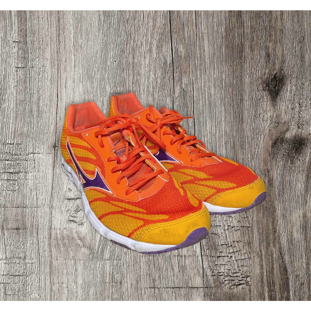 Mizuno wave orange Hitogami women’s‎ sneakers size 9